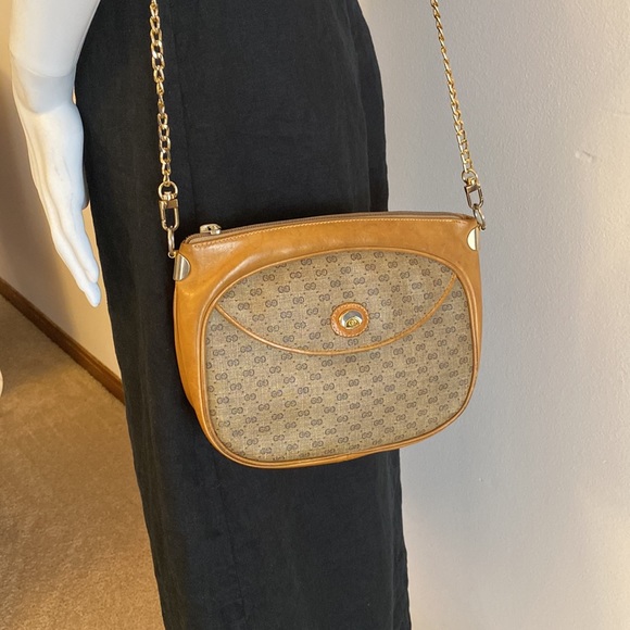 CURRENTLY RESERVED FOR KELLY Authentic GUCCI Pochette Vintage - Picture 14 of 15